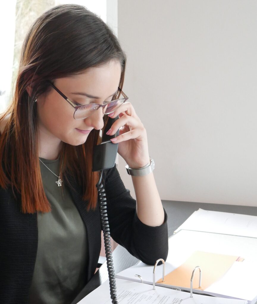 StockFoto Frau Telefonieren