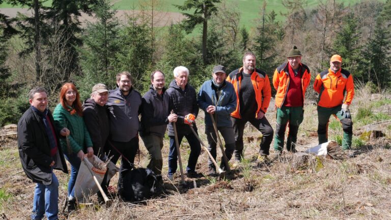 LockTec SITEC Projekt Bäume pflanzen Frankenwald 25