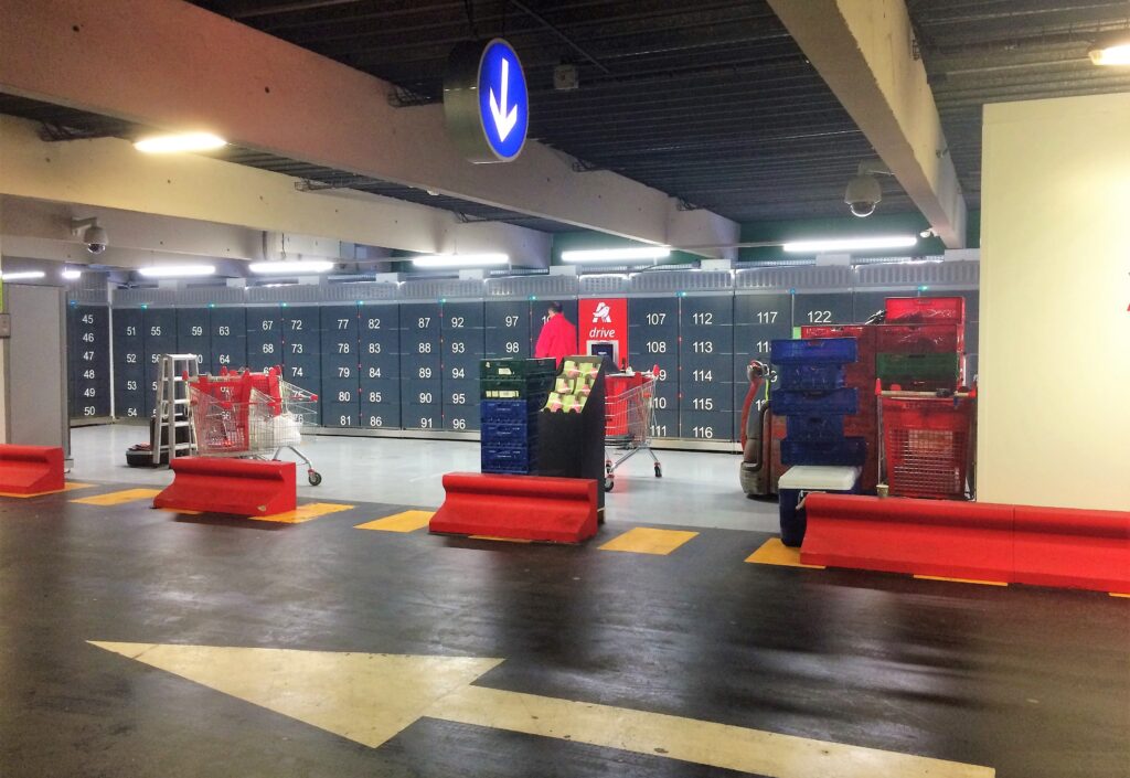 LockTec cool lockers Einkaufszentrum Anlieferung